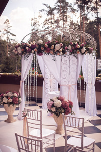 Круглая арка свадебная