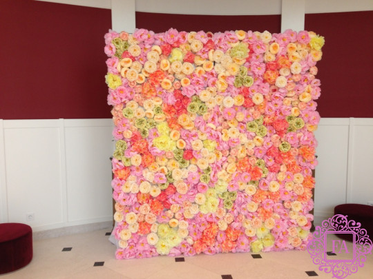 Цветочная стена Персико-розовая